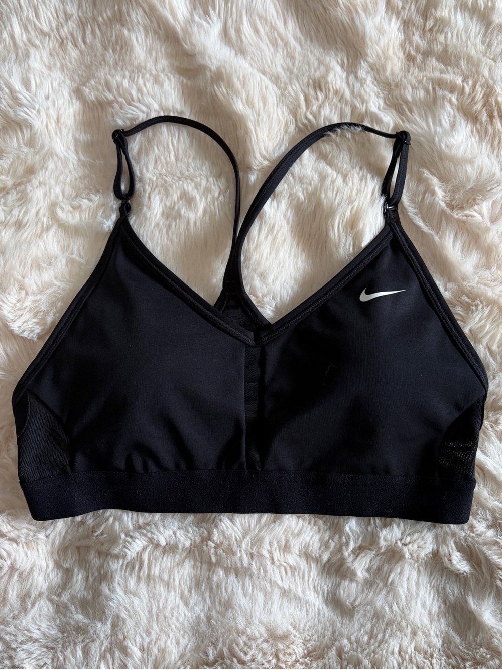 LIKE NEW Small Nike Black V‑Neck Adjustable Strap Sports Bra